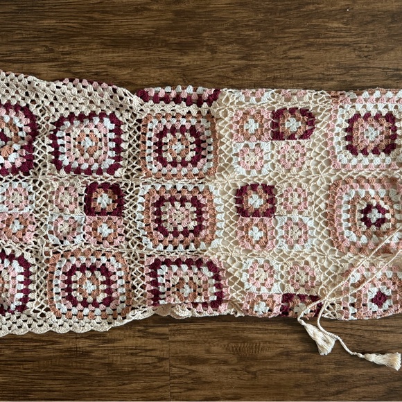 Handmade Crochet Two-Piece Set in Cream & Mauve - Picture 4 of 5